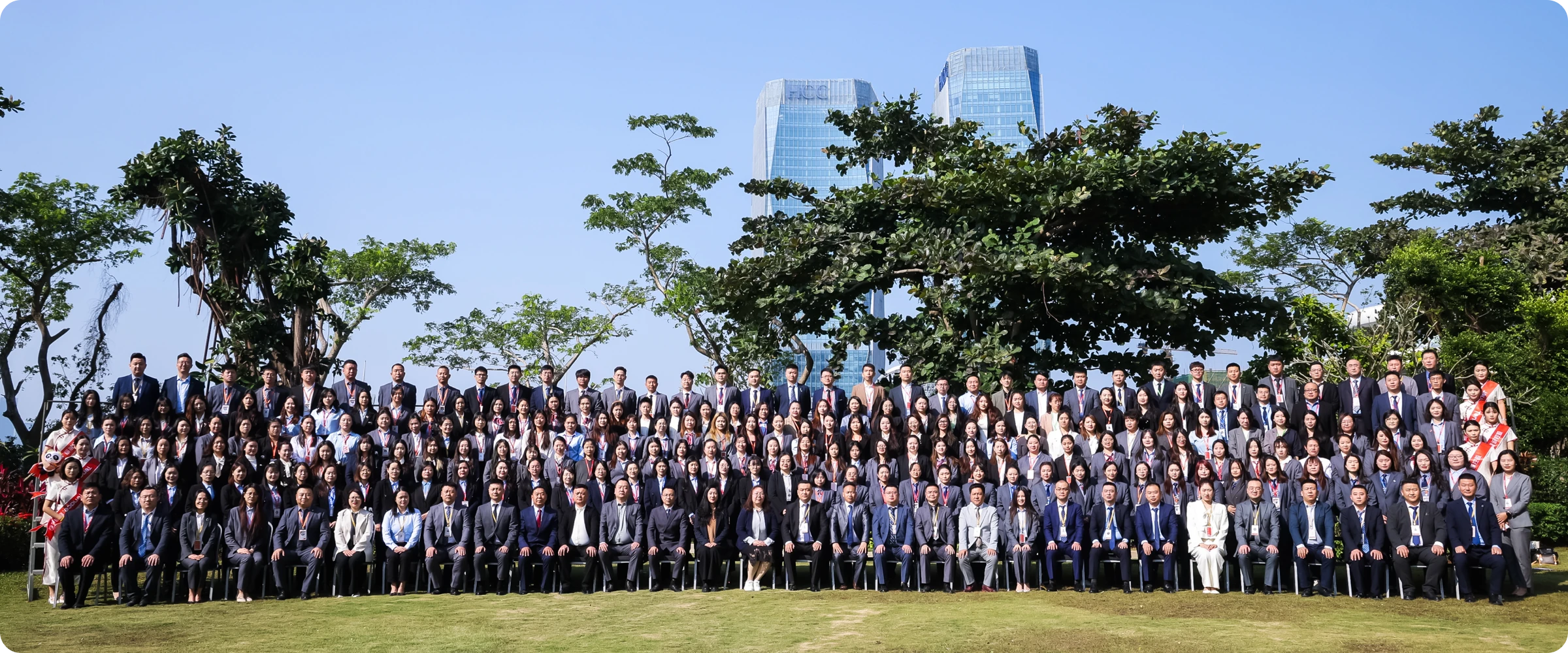 Tenace business community group photo
